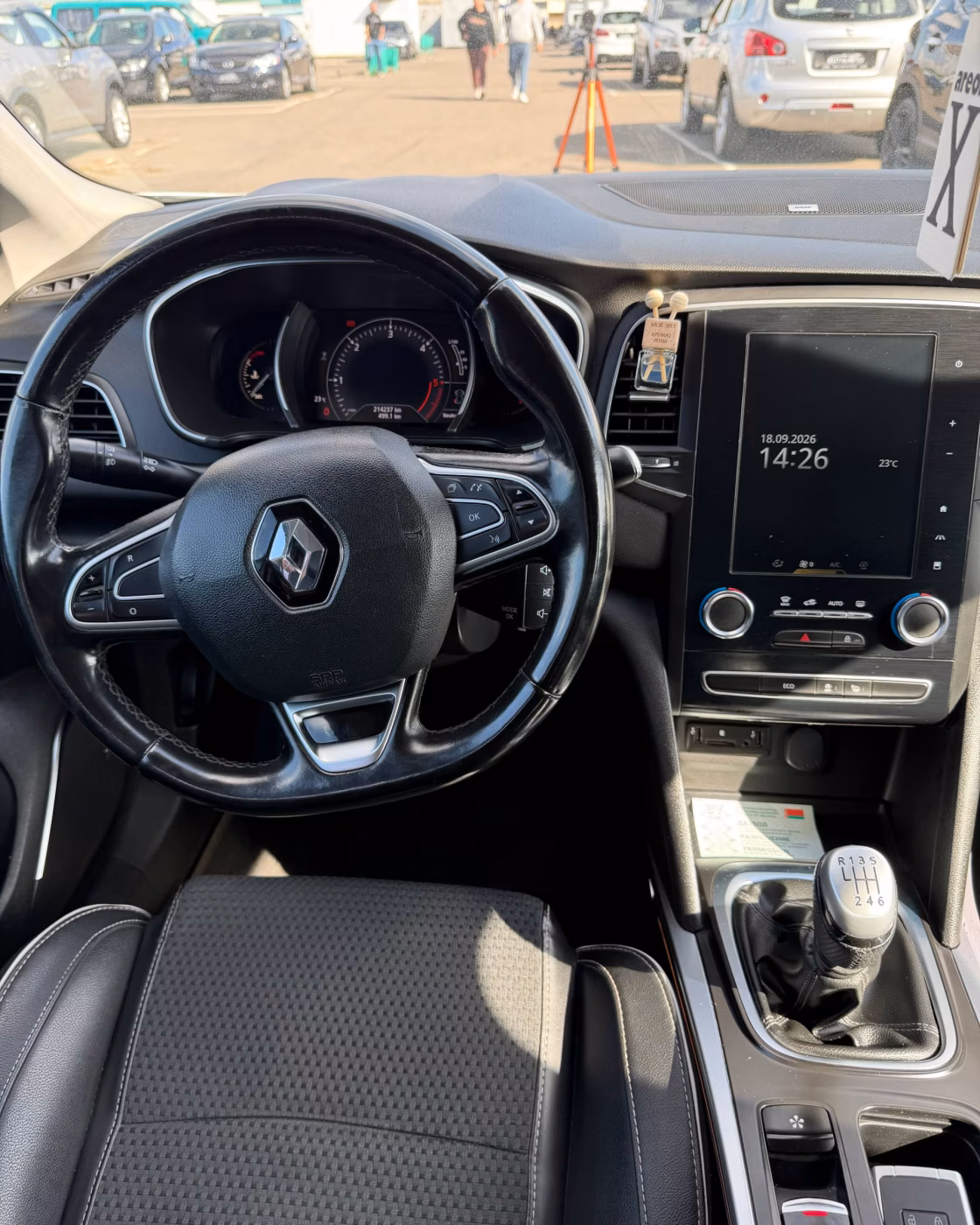 Renault Megane фото 10