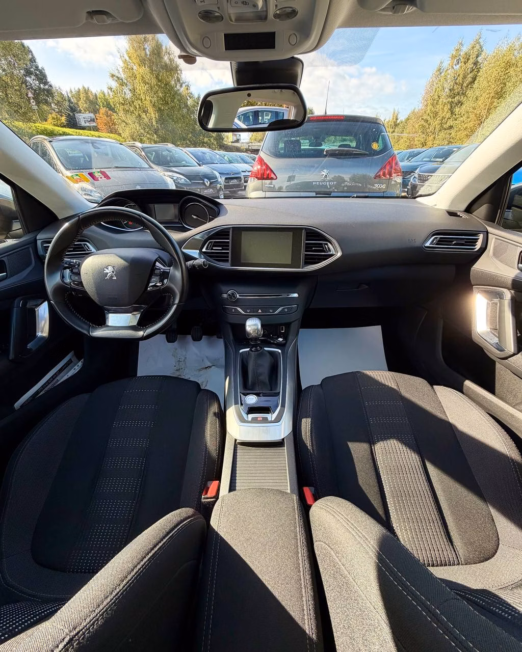Peugeot 308 фото 9