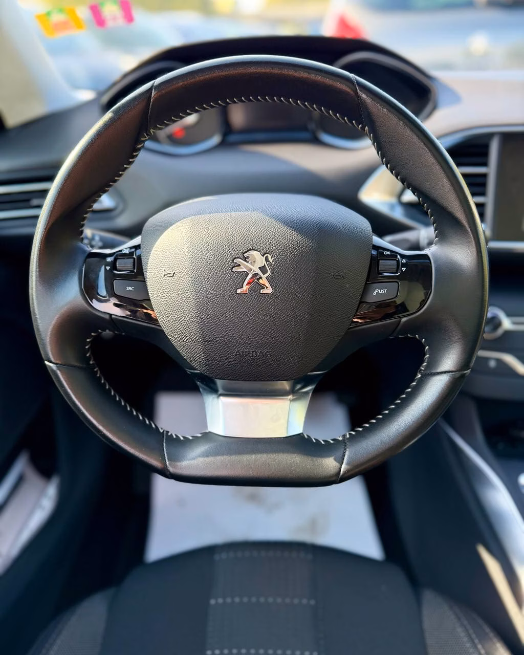 Peugeot 308 фото 10