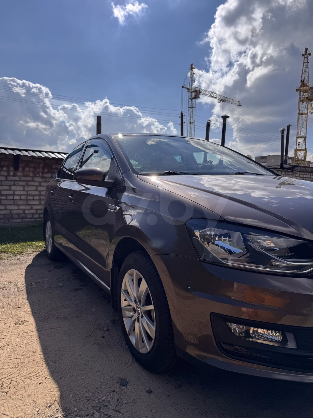Volkswagen Polo Sedan фото 5