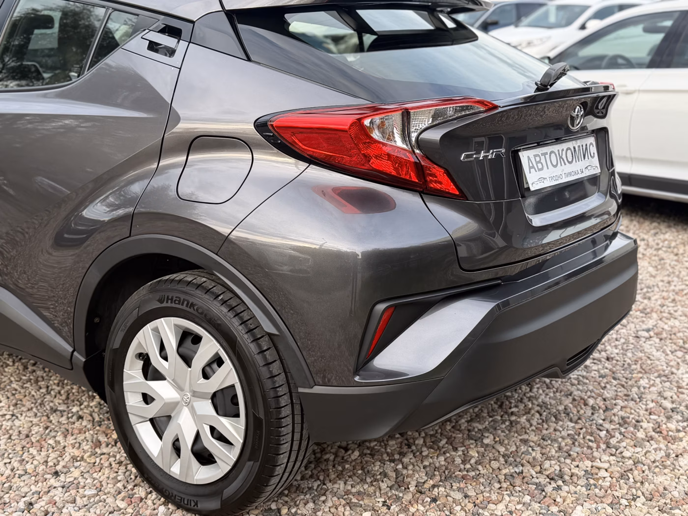 Toyota C-HR фото 9