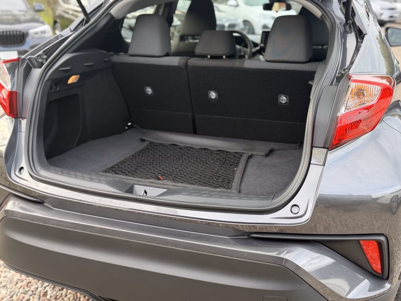 Toyota C-HR фото 11