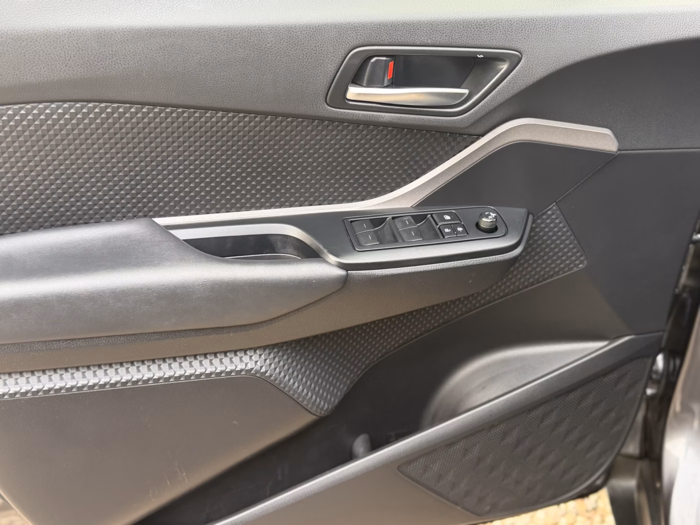 Toyota C-HR фото 16