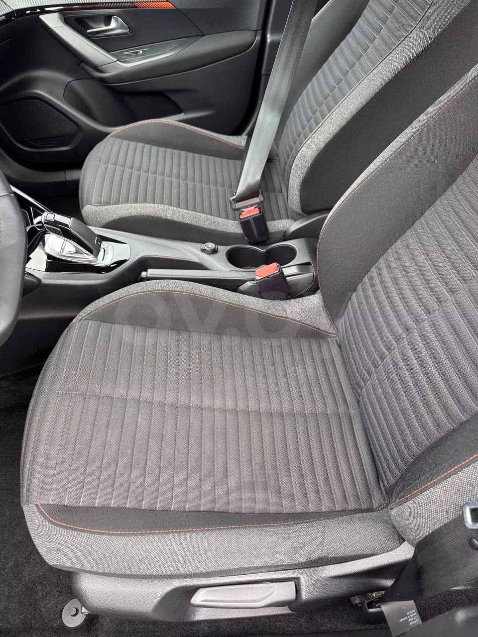 Peugeot 2008 фото 12