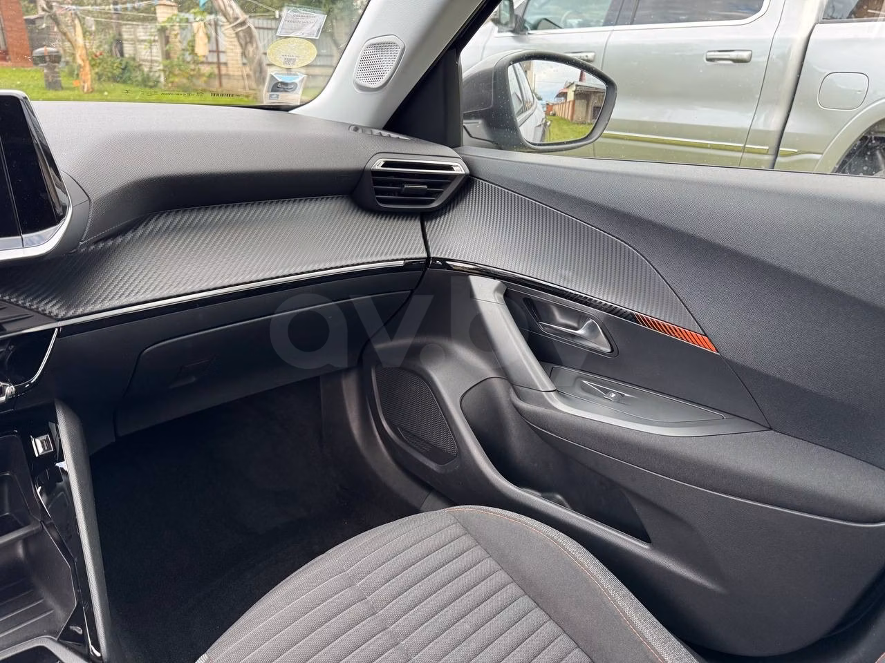 Peugeot 2008 фото 13