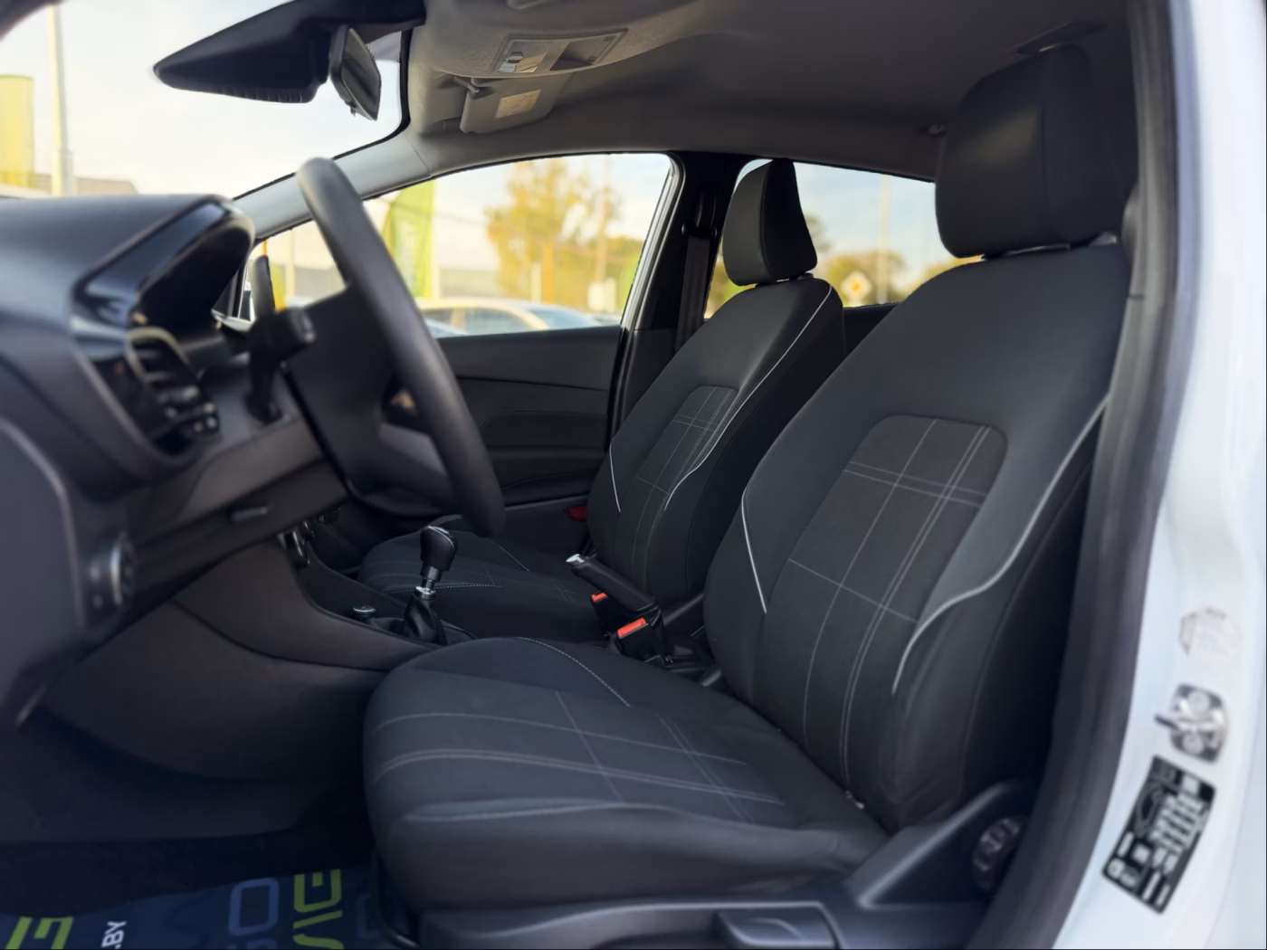 Ford Fiesta фото 16