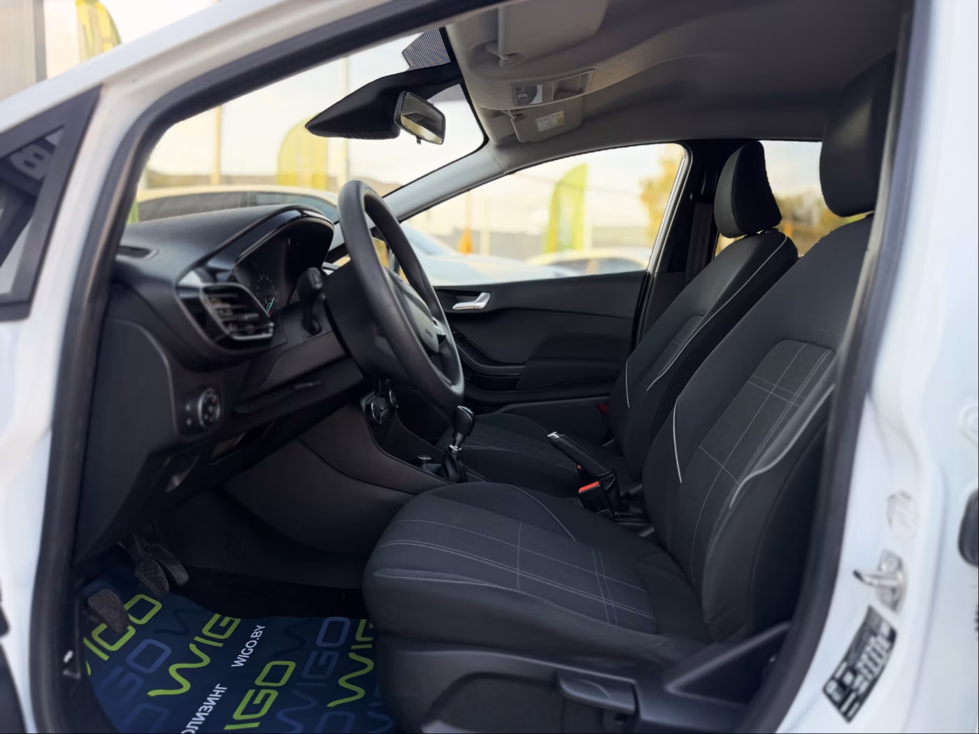 Ford Fiesta фото 17