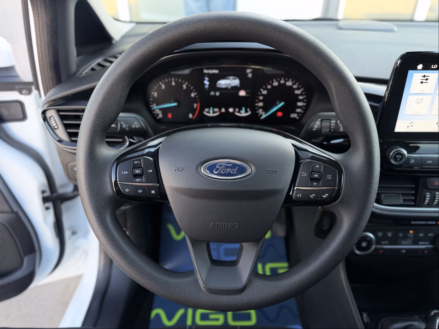 Ford Fiesta фото 20