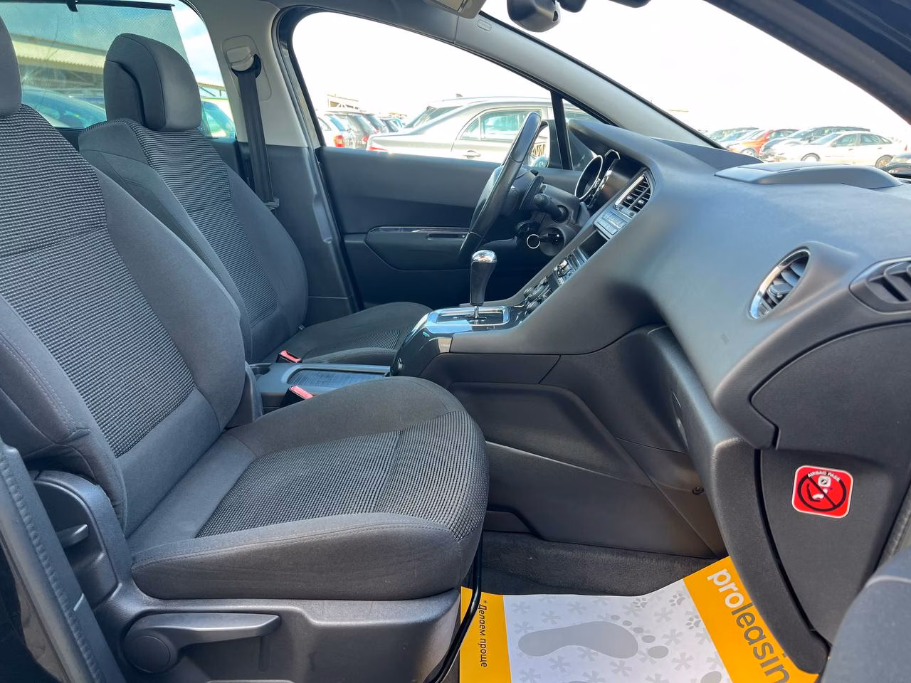 Peugeot 5008 фото 18