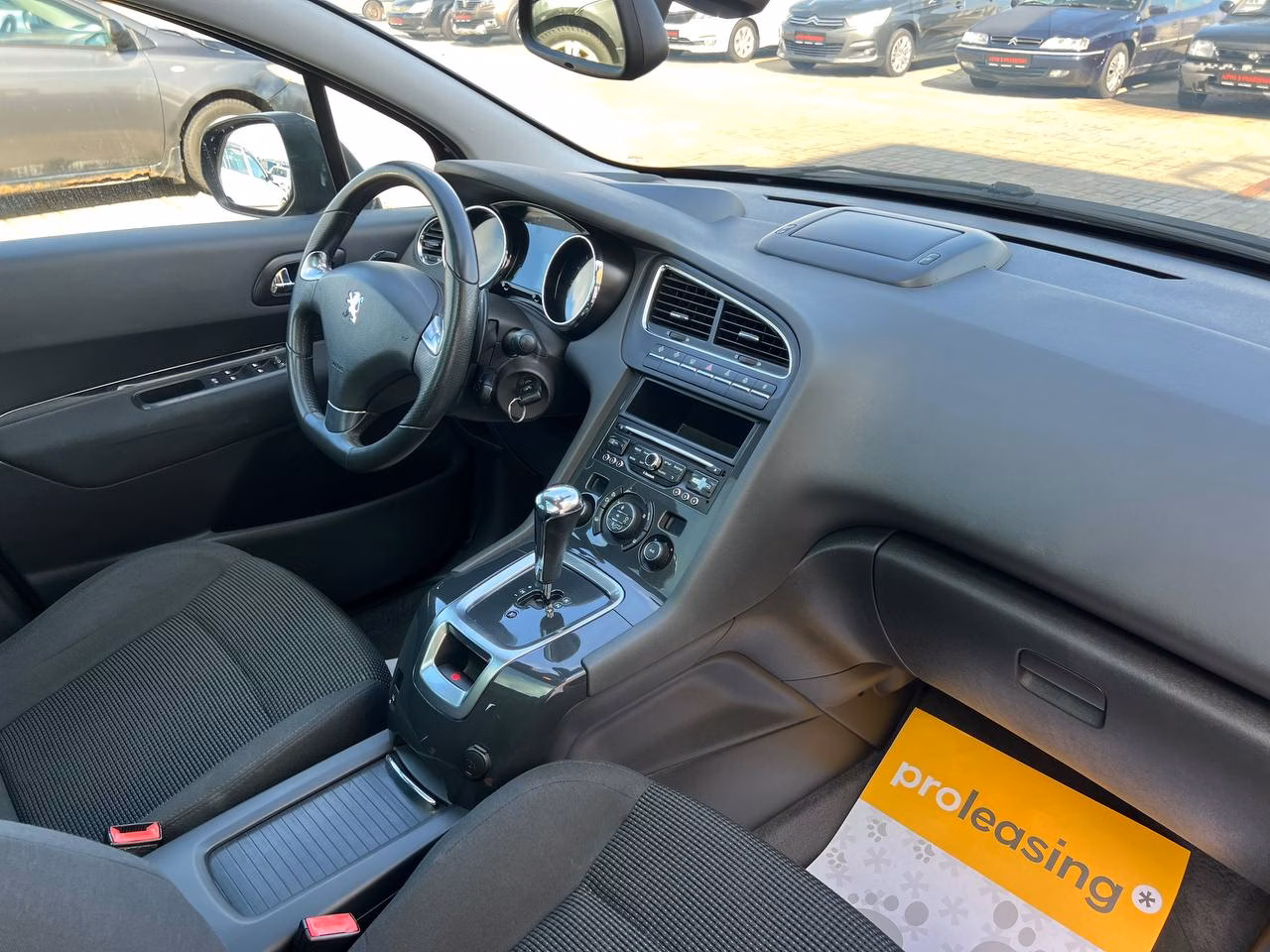 Peugeot 5008 фото 19