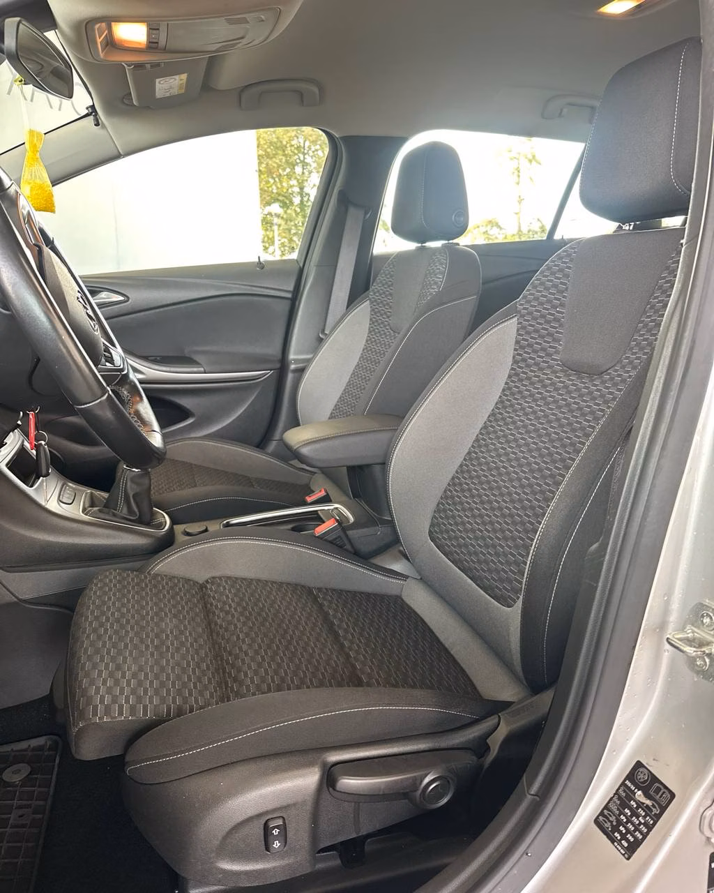 Opel Astra фото 10