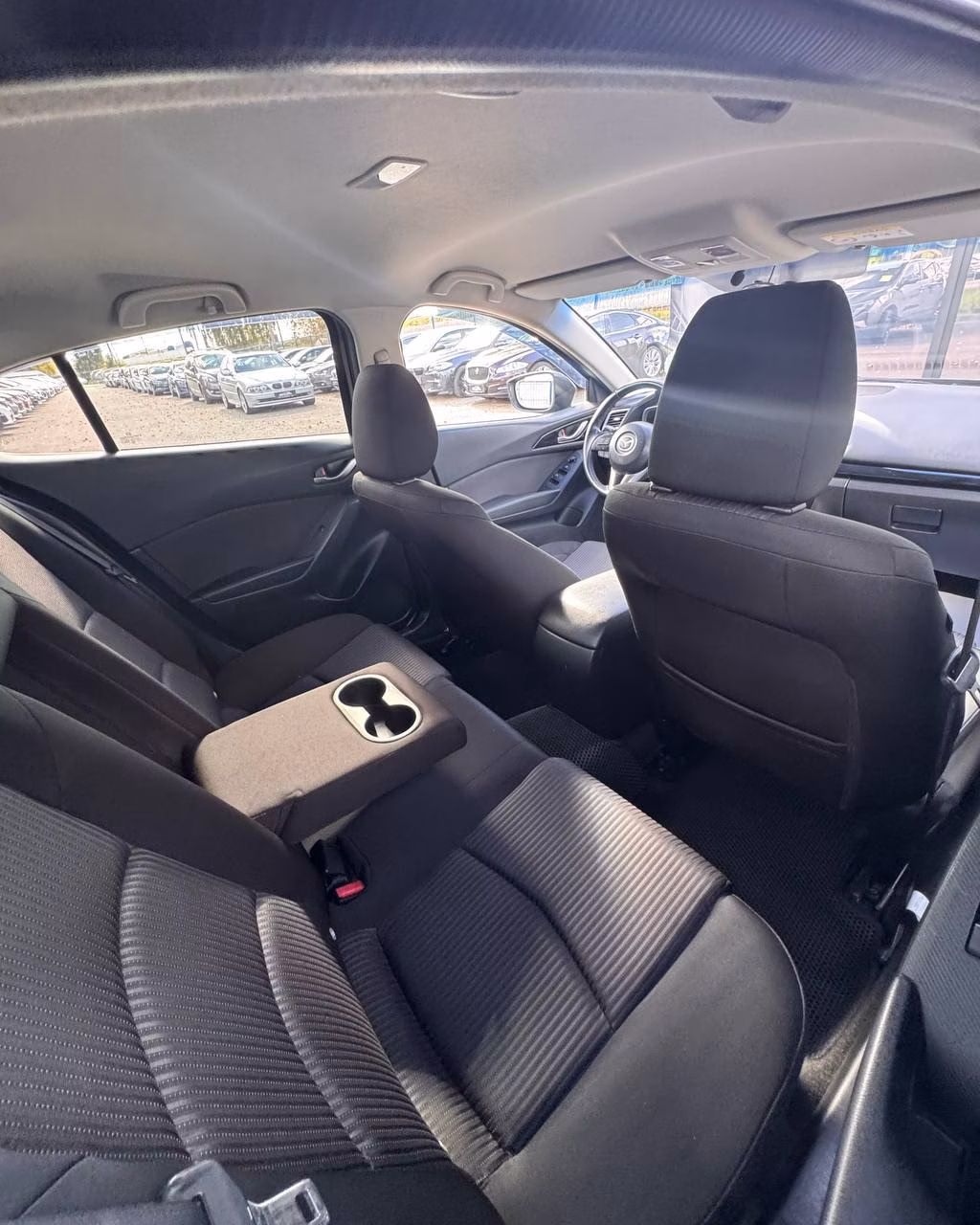 Mazda 3 фото 11