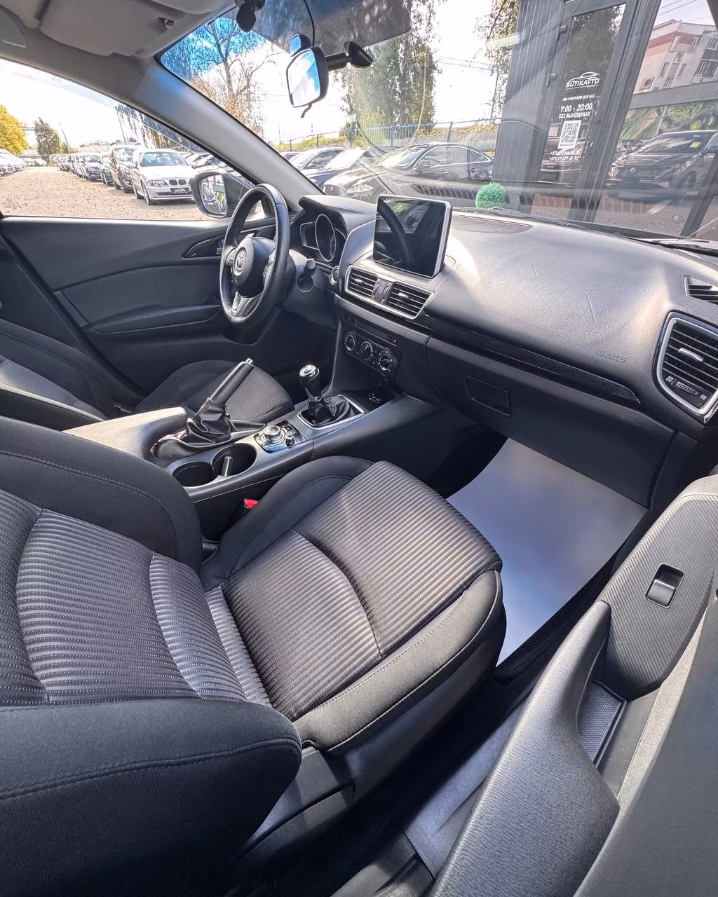 Mazda 3 фото 12