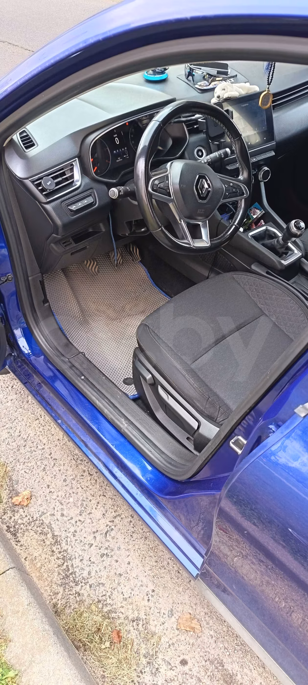 Renault Clio фото 7