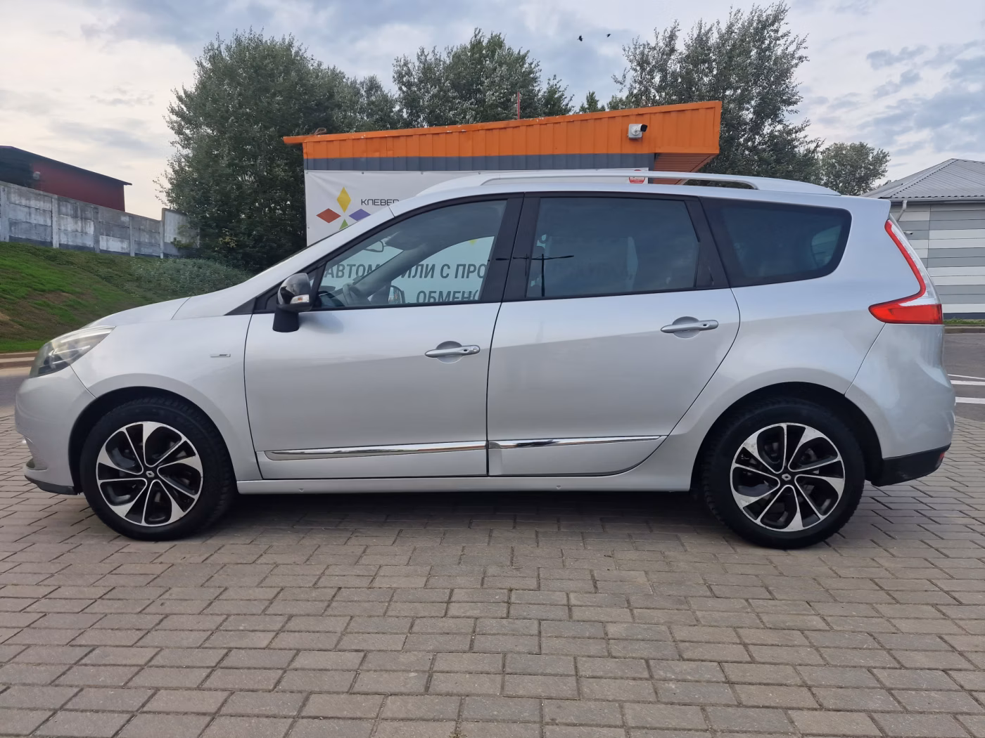 Renault Grand Scenic фото 4