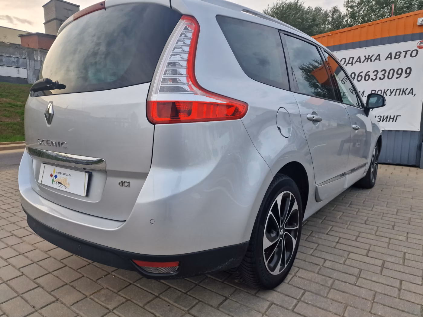 Renault Grand Scenic фото 8