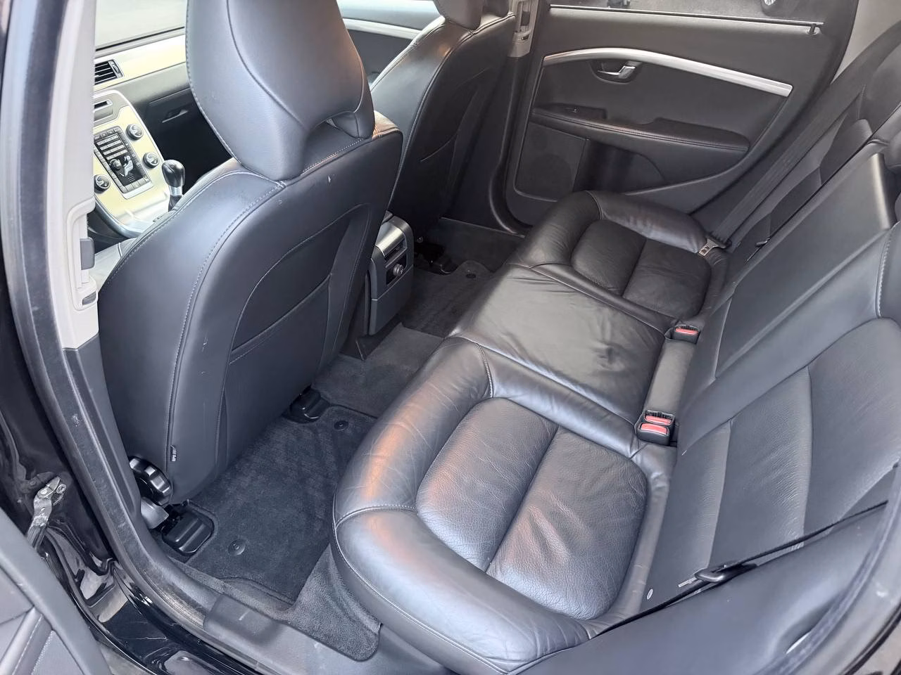 Volvo V70 фото 13