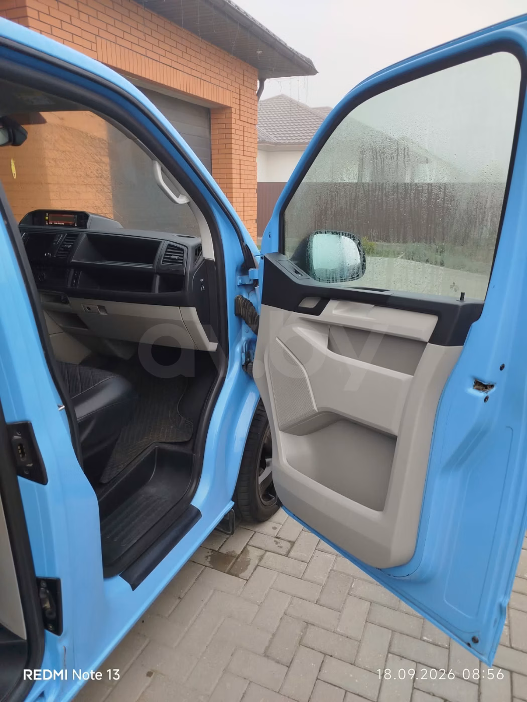 Volkswagen Caravelle фото 6