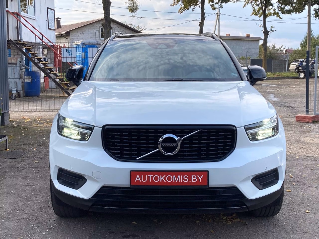 Volvo XC40 фото 2
