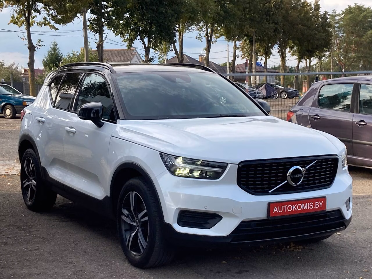 Volvo XC40 фото 3