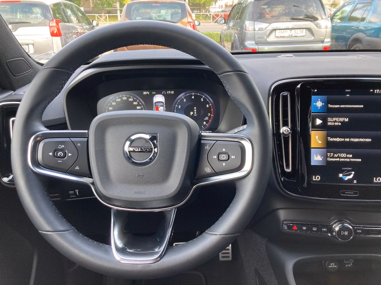 Volvo XC40 фото 11