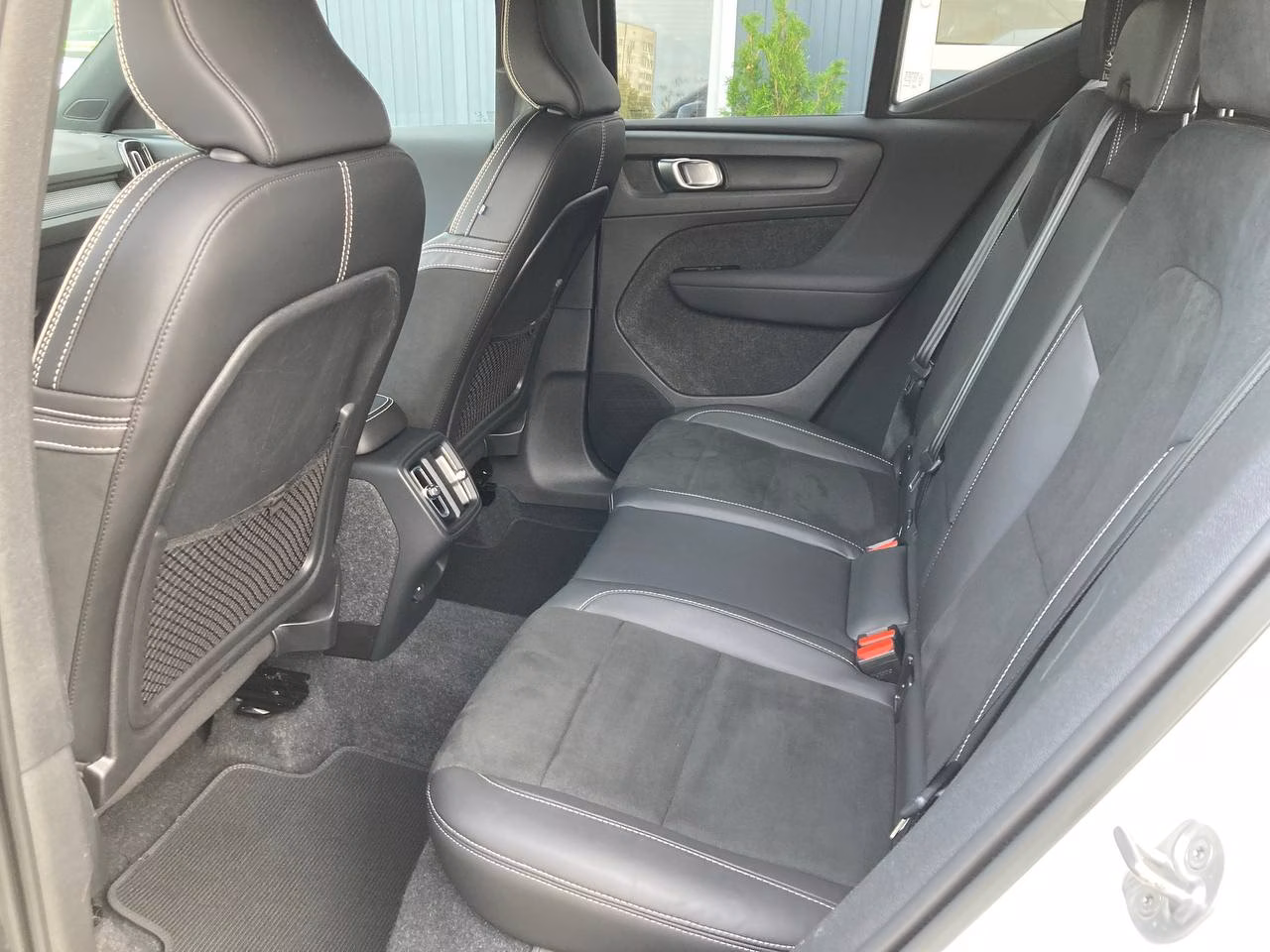 Volvo XC40 фото 18
