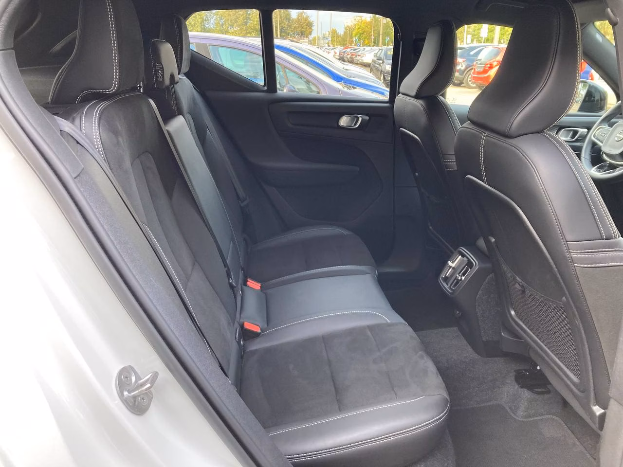 Volvo XC40 фото 19