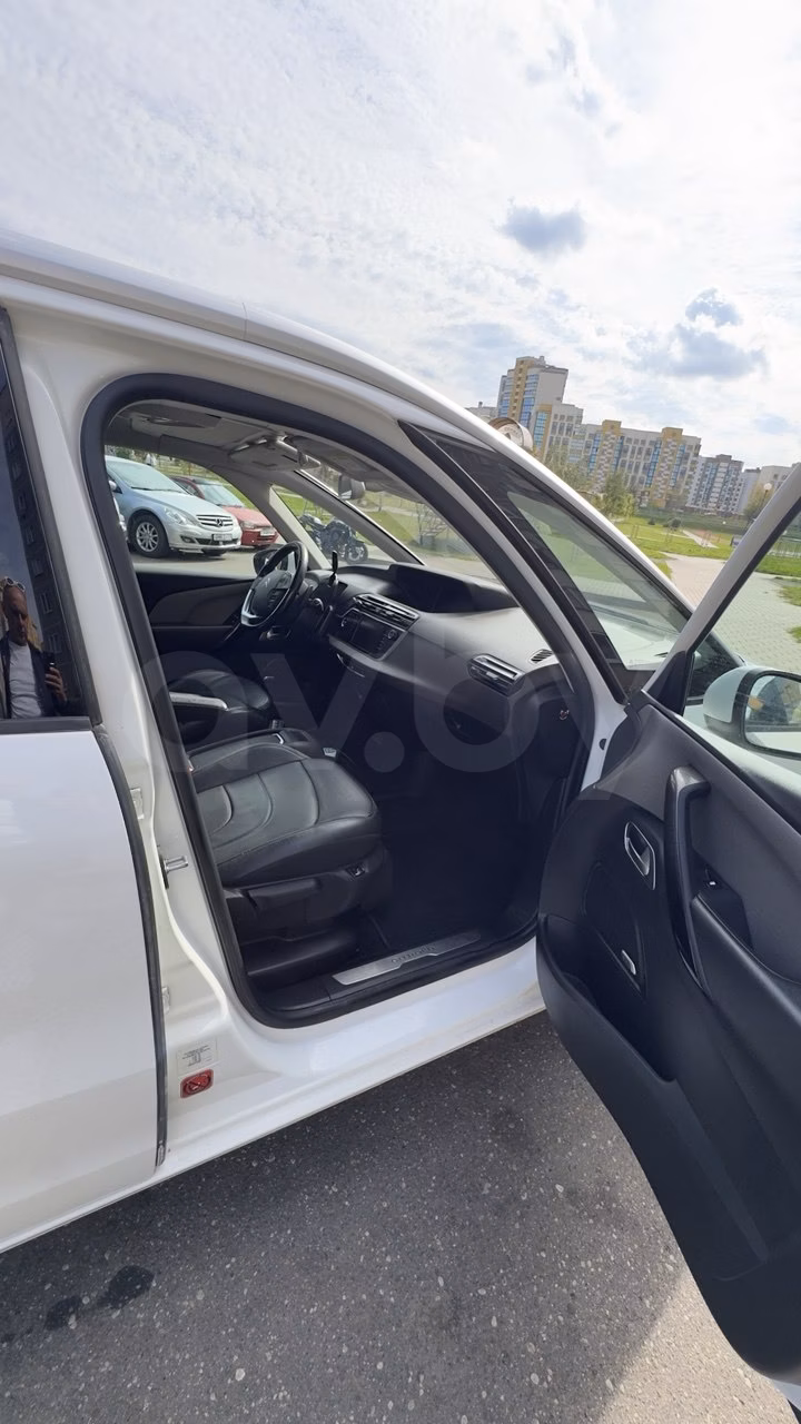 Citroen C4 Grand Picasso фото 16