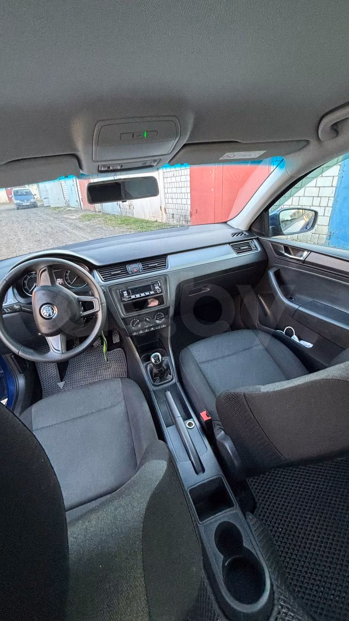 Skoda Rapid фото 7