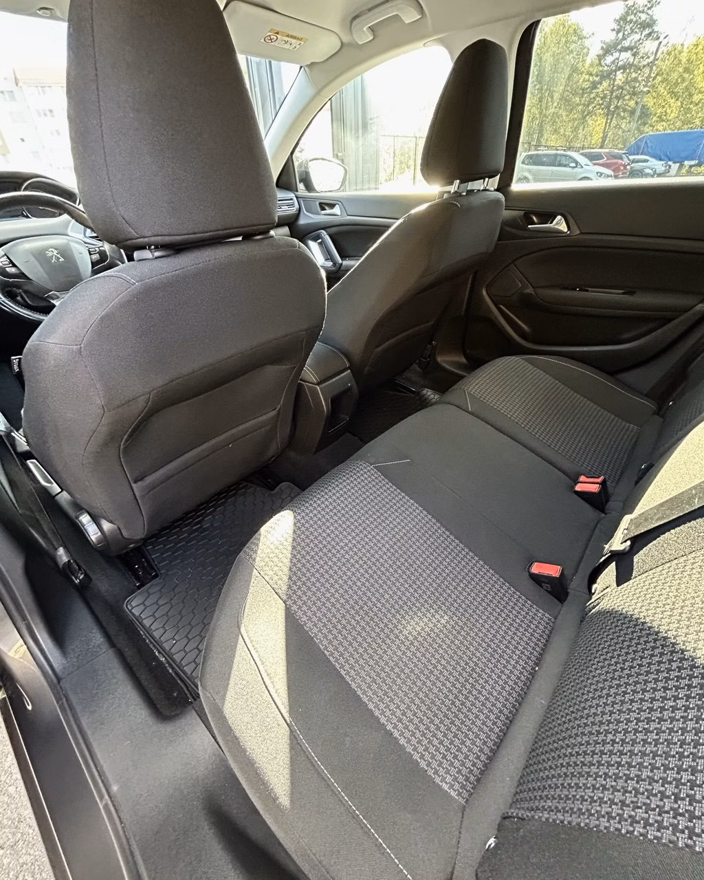 Peugeot 308 фото 11