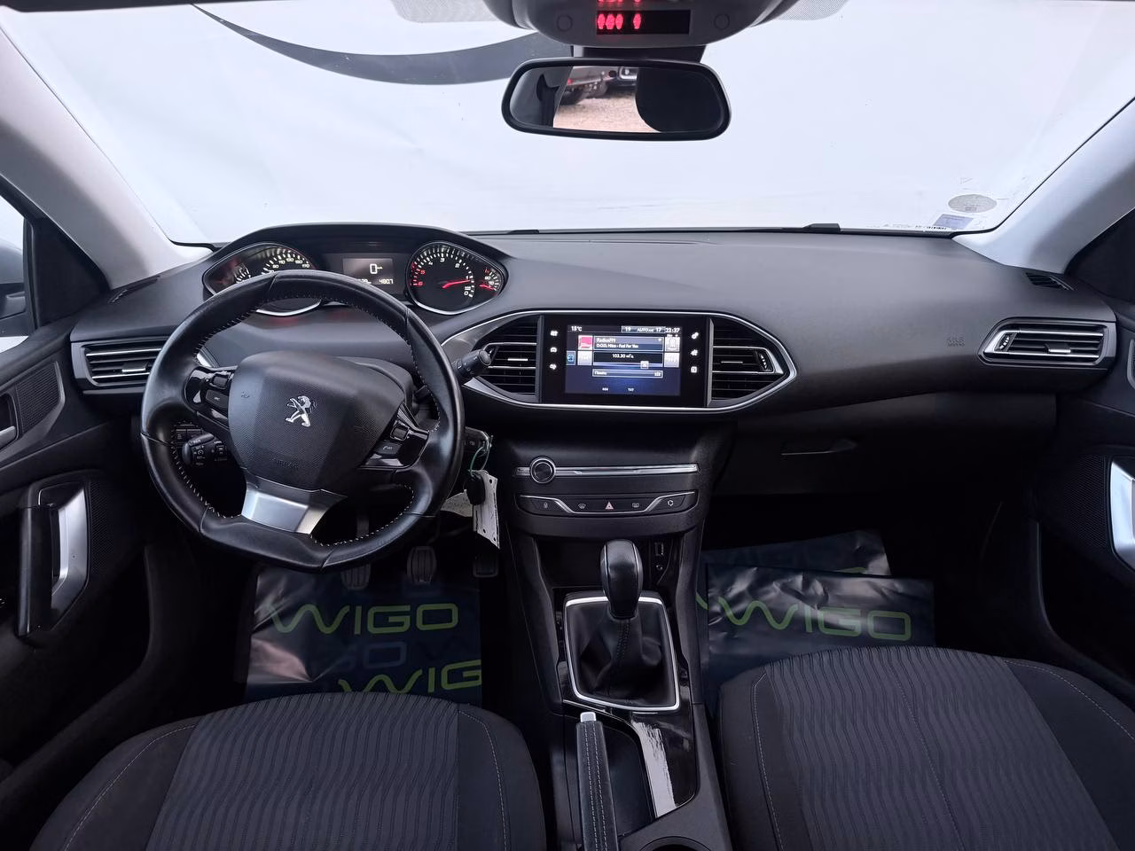 Peugeot 308 фото 10