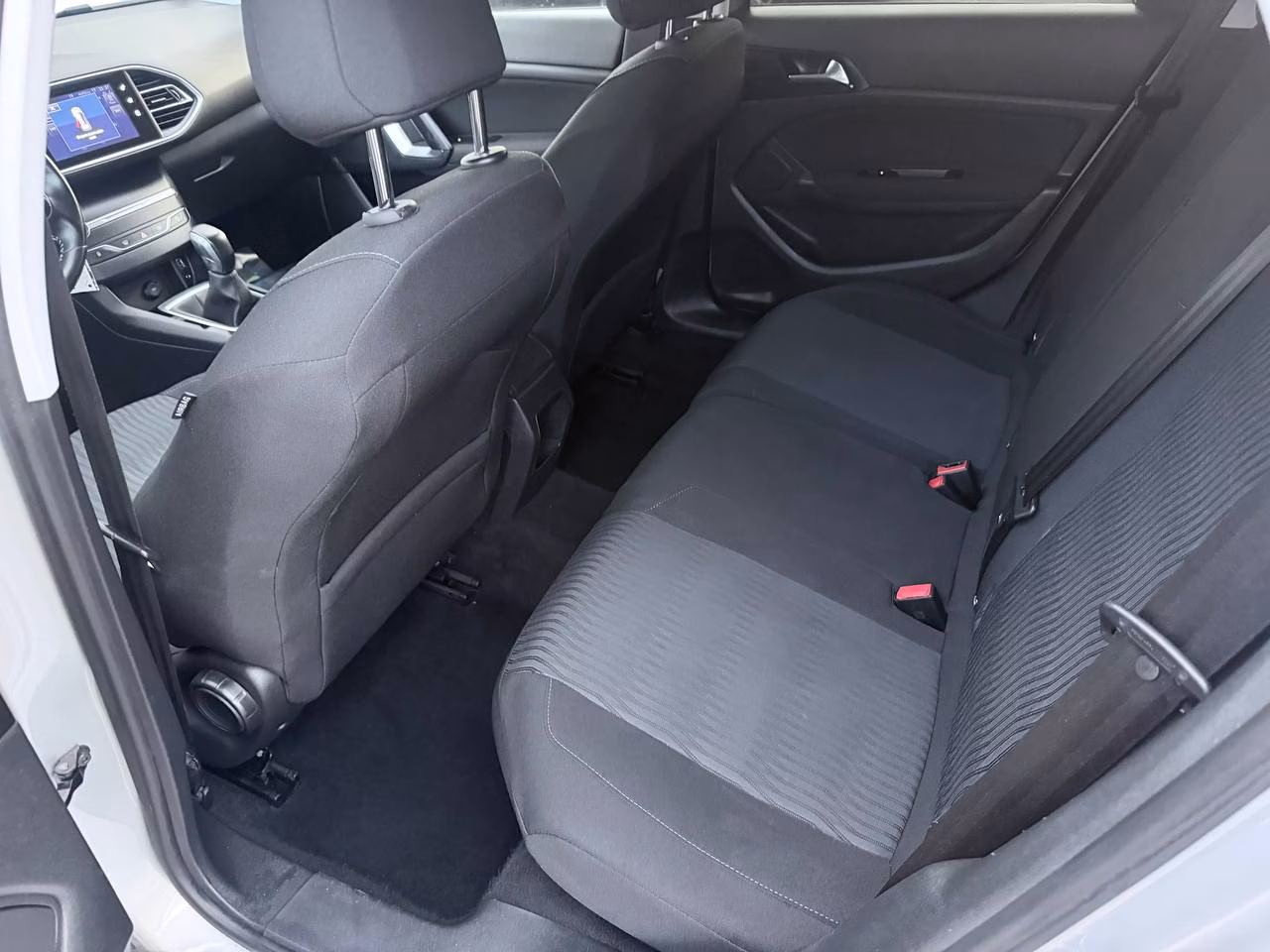 Peugeot 308 фото 13