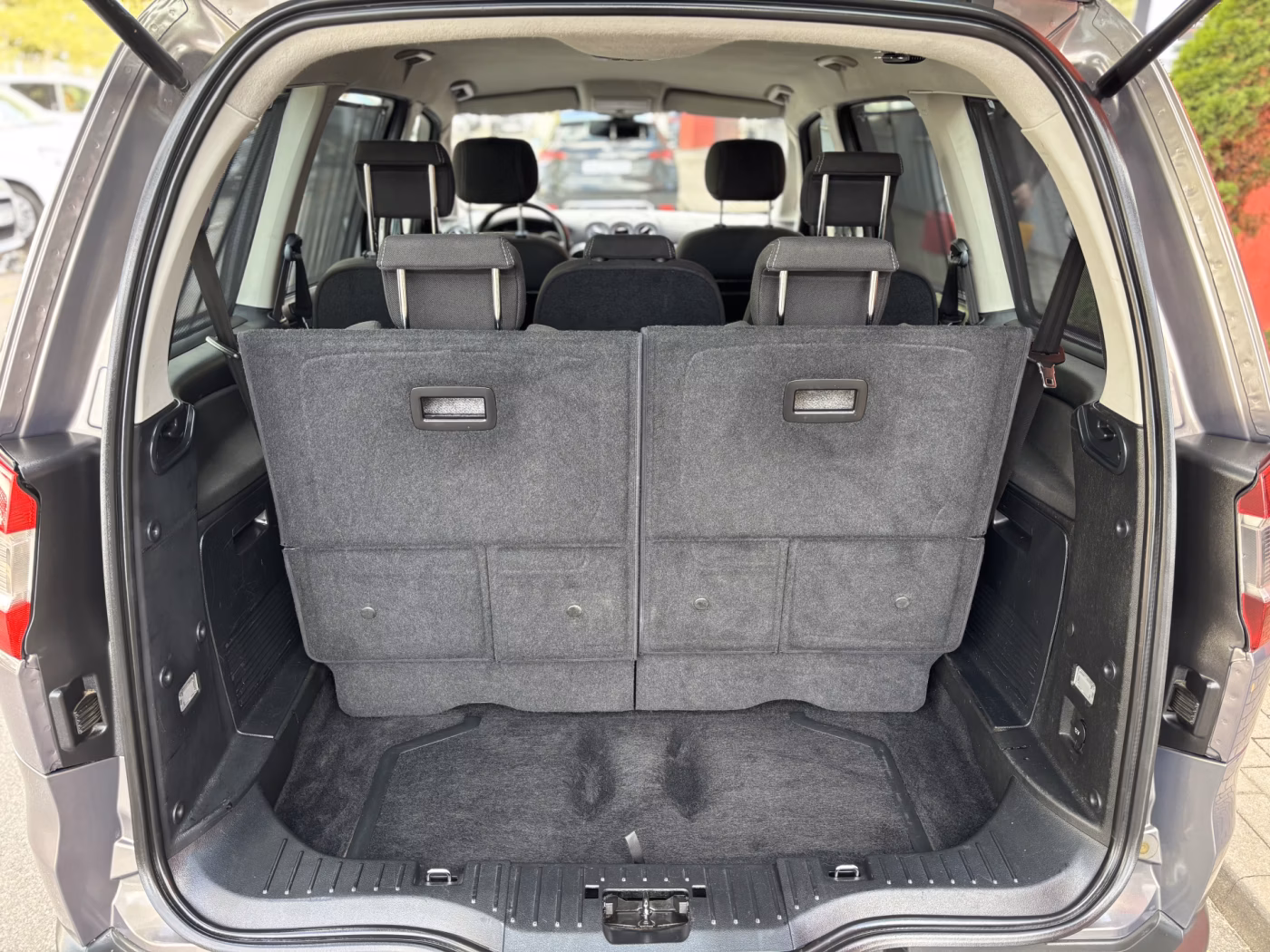 Ford Galaxy фото 9