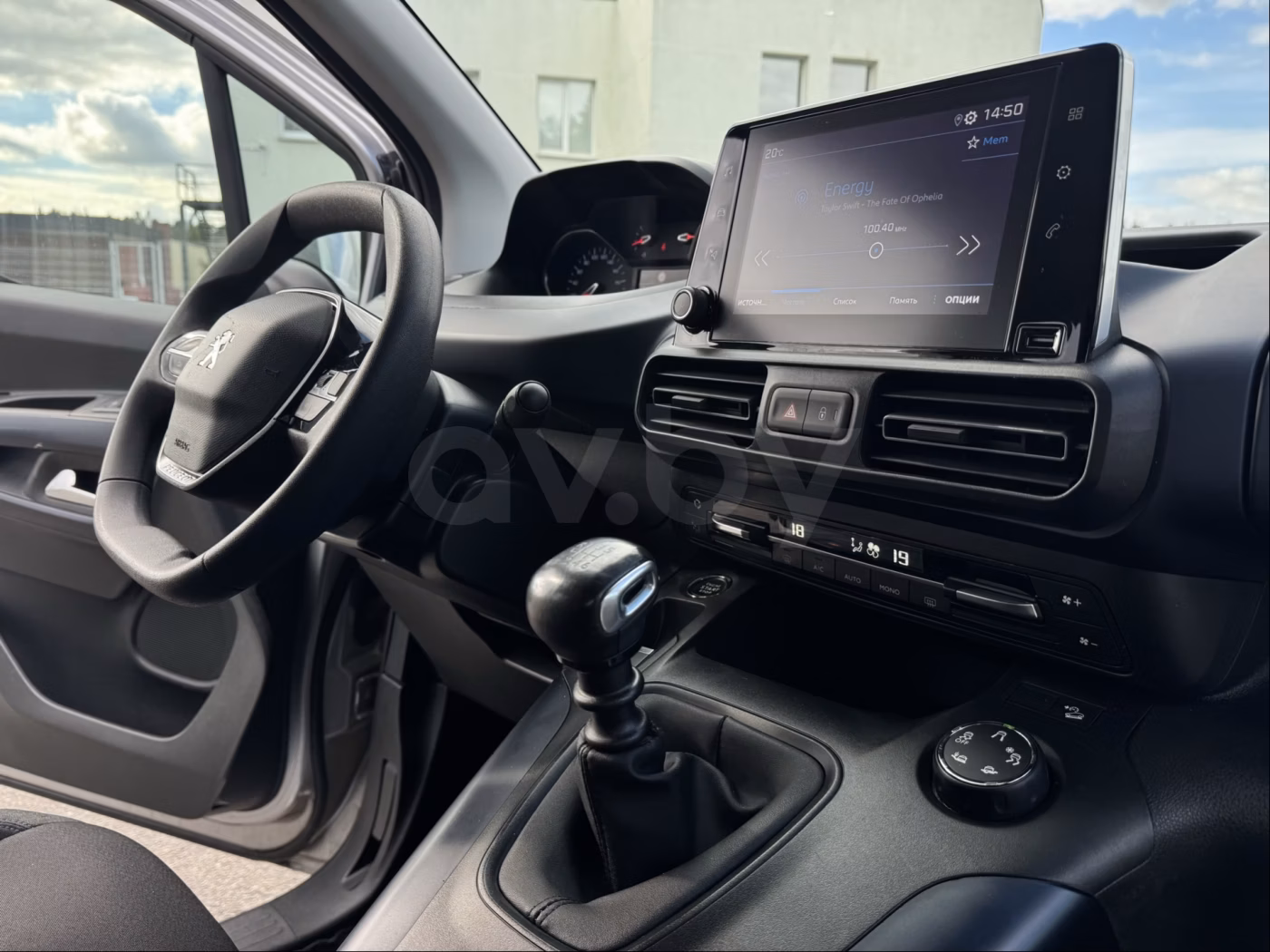 Peugeot Rifter фото 12