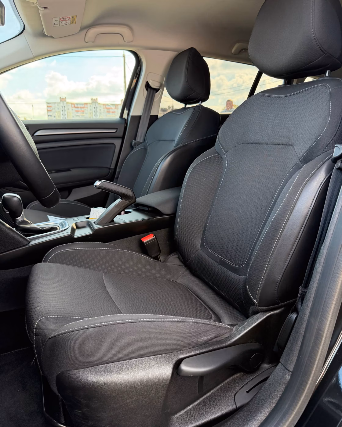 Renault Megane фото 11