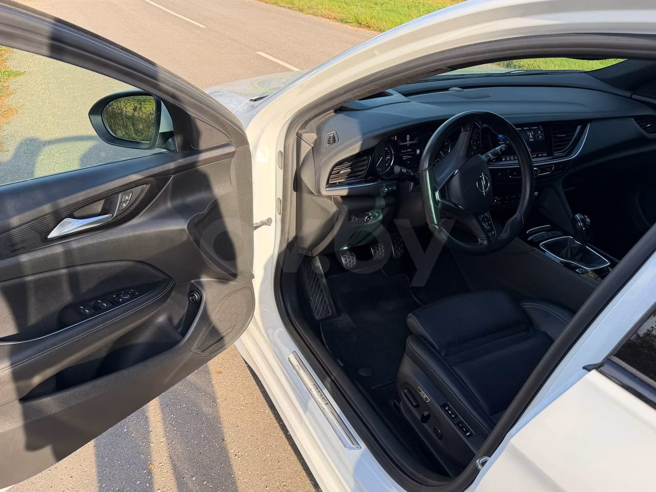 Opel Insignia фото 12