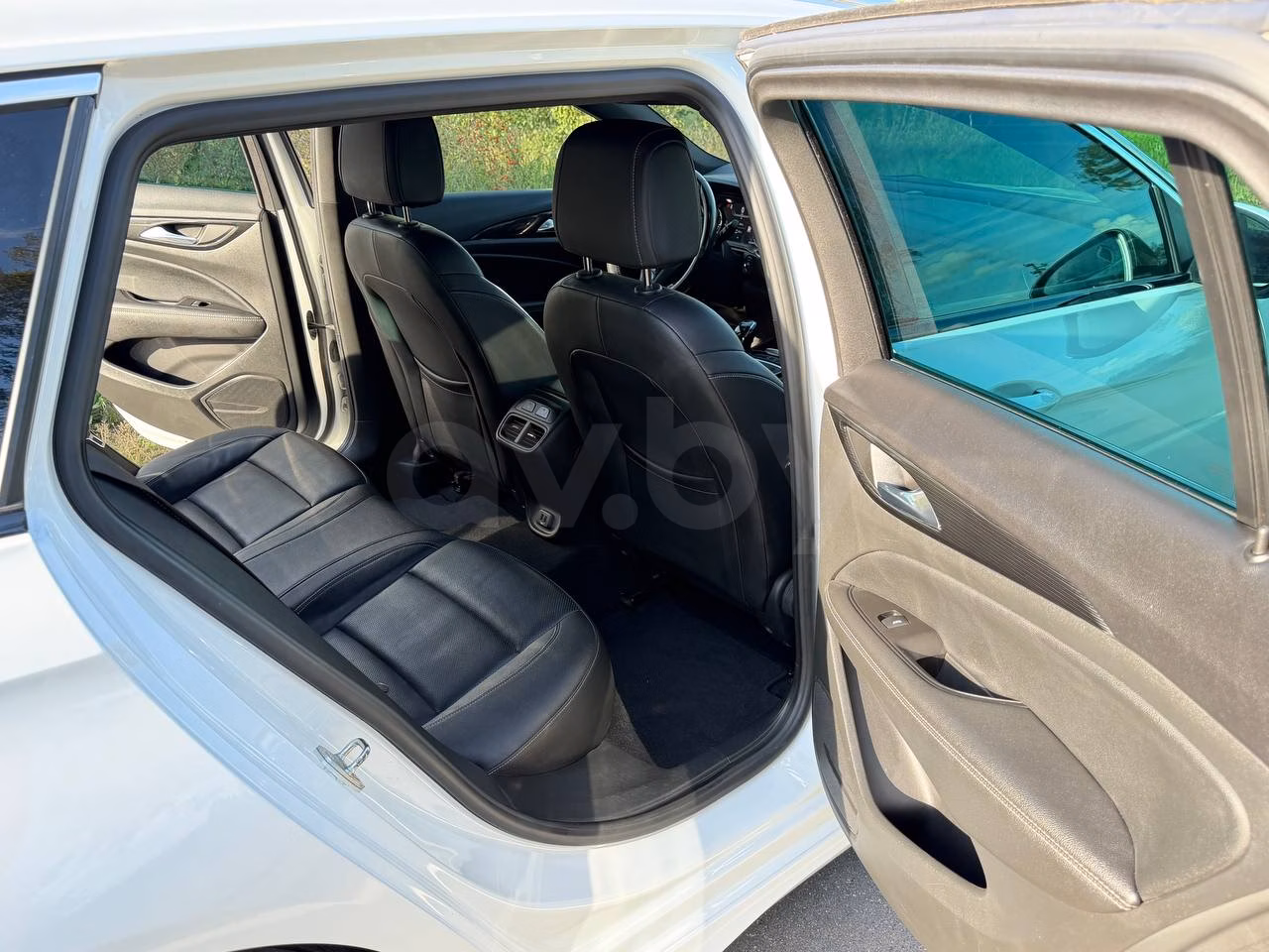 Opel Insignia фото 15
