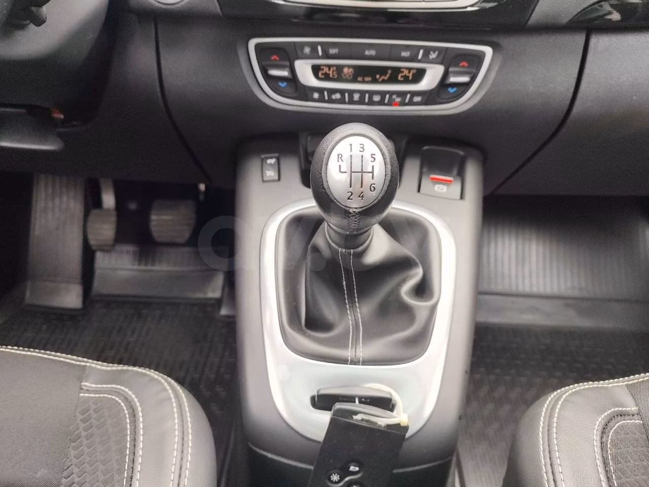 Renault Grand Scenic фото 18