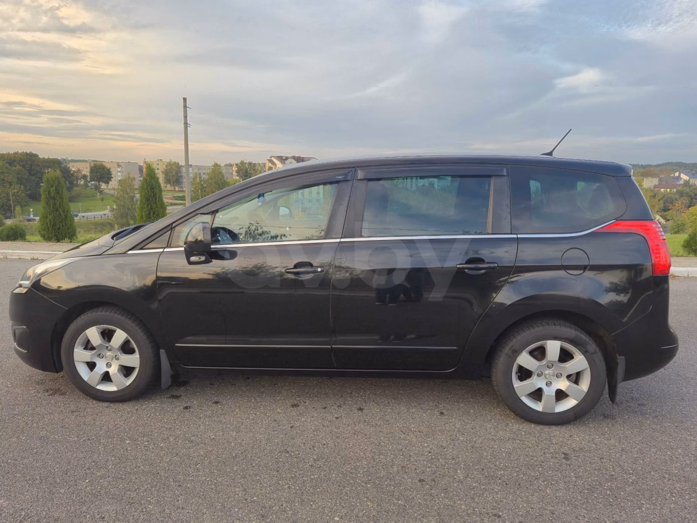 Peugeot 5008 фото 3