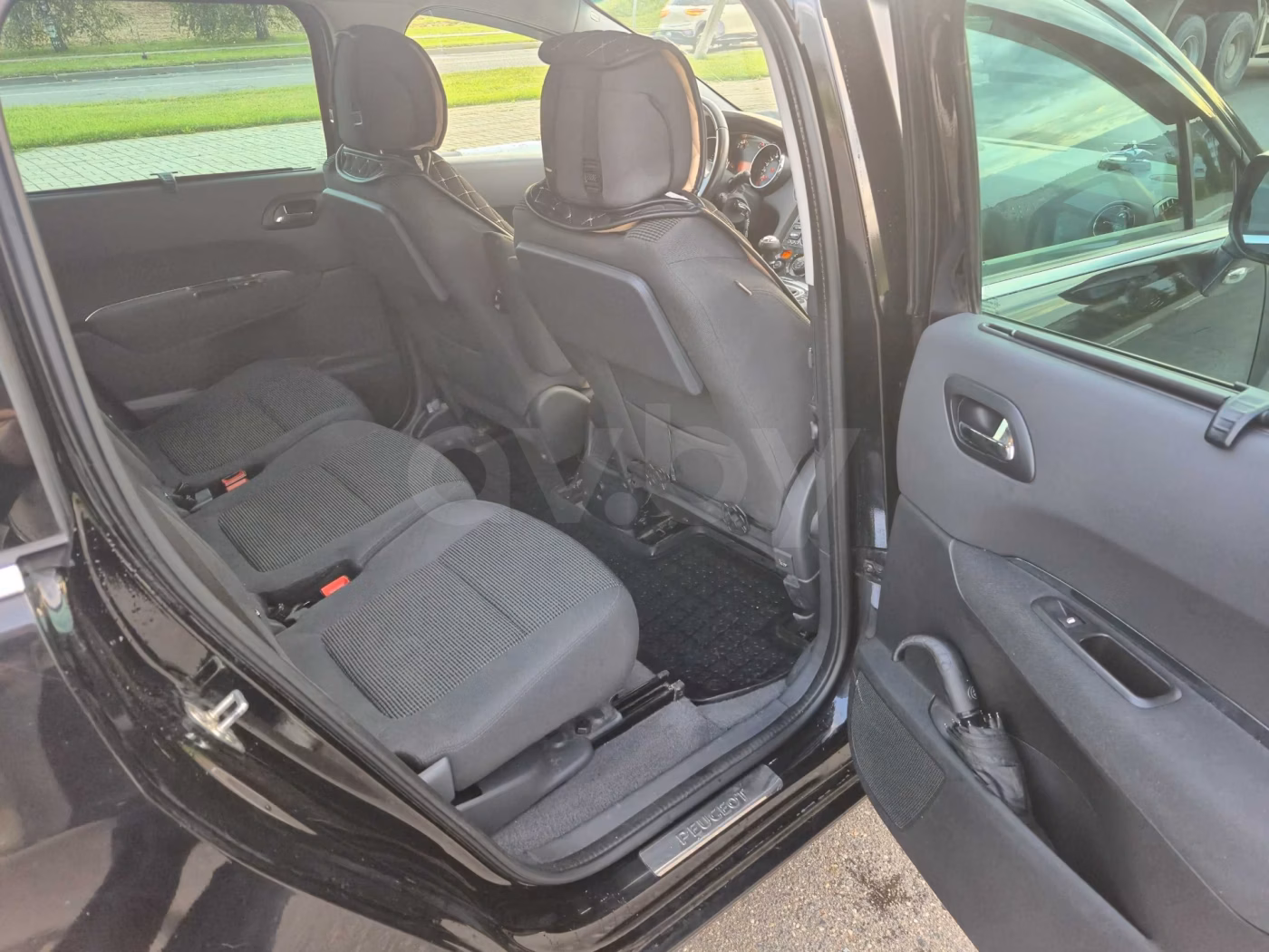 Peugeot 5008 фото 11