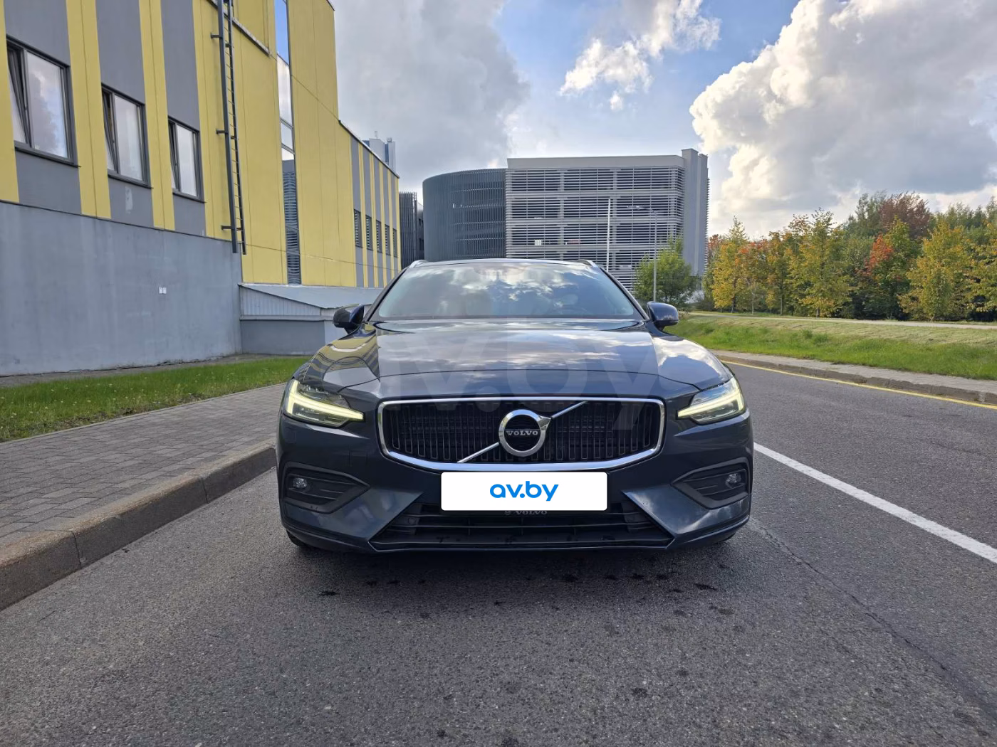 Volvo V60 фото 2