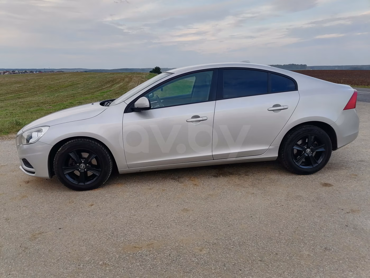 Volvo S60 фото 3