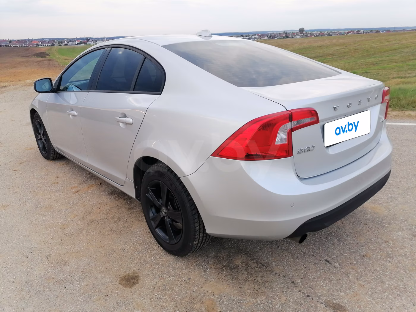 Volvo S60 фото 4
