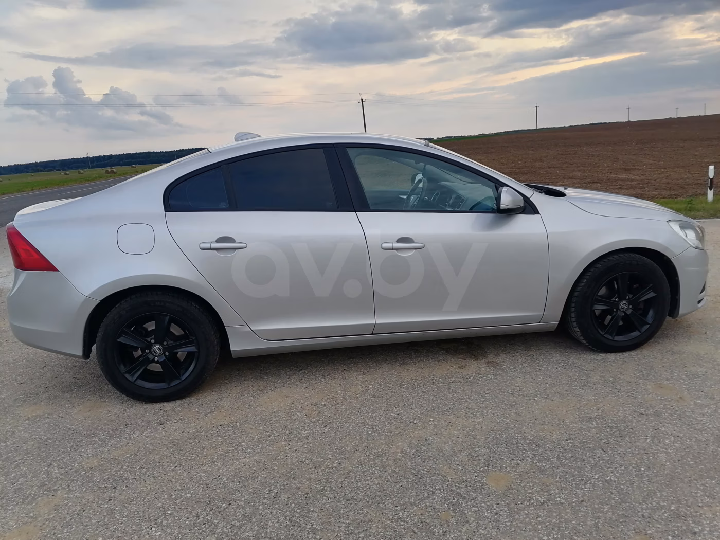 Volvo S60 фото 7