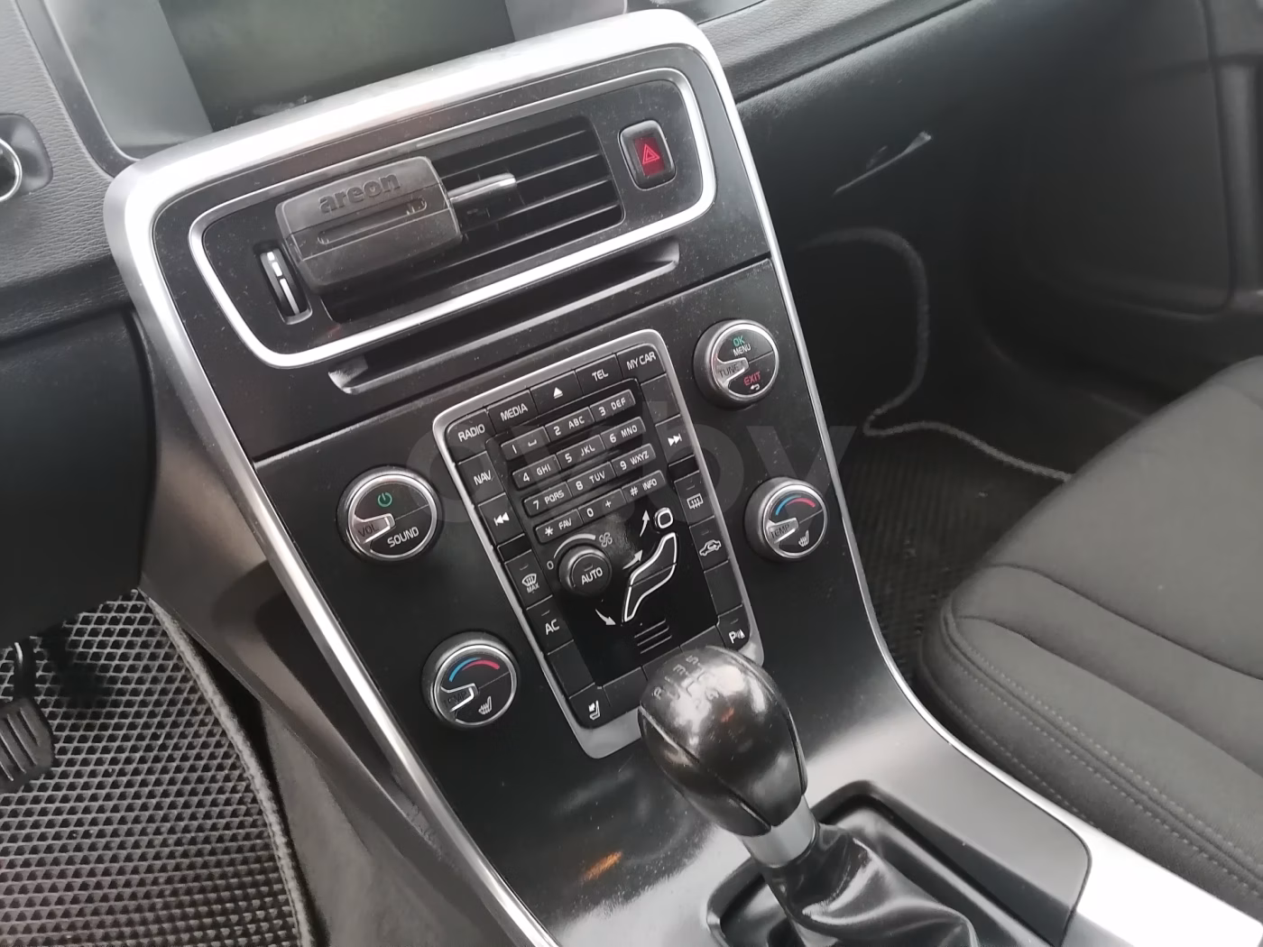 Volvo S60 фото 15