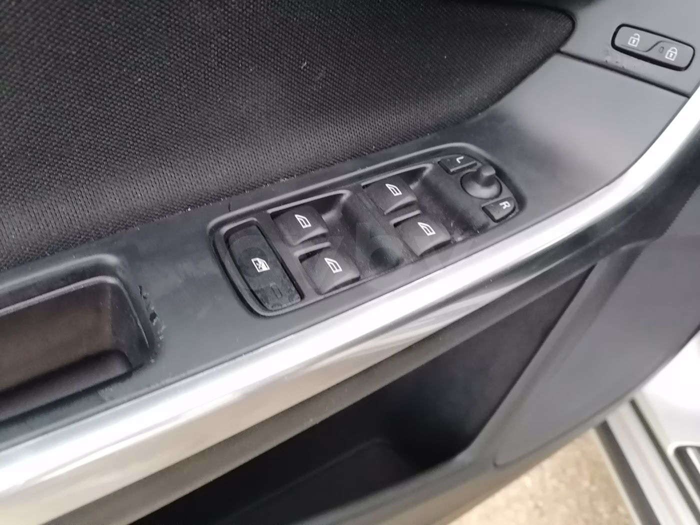 Volvo S60 фото 16