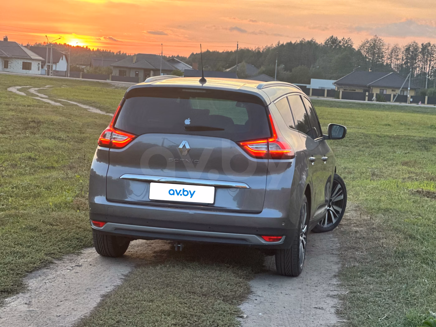 Renault Grand Scenic фото 6