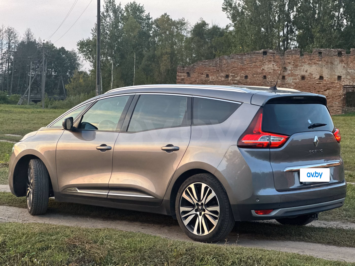 Renault Grand Scenic фото 9