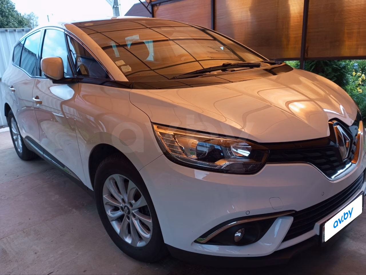 Renault Grand Scenic фото 8