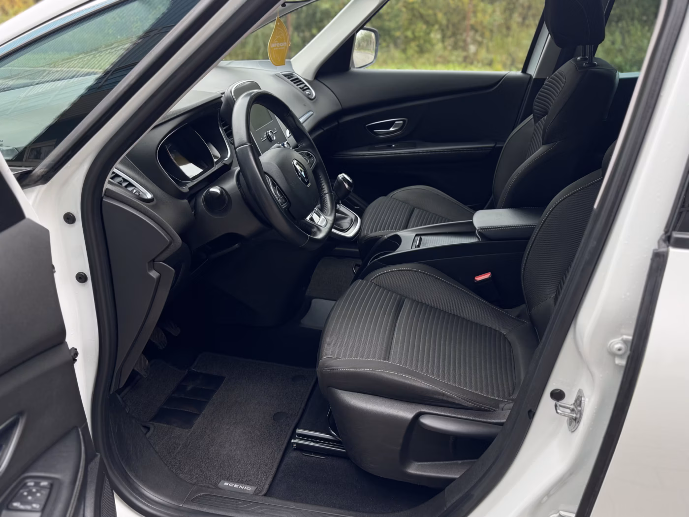 Renault Grand Scenic фото 10
